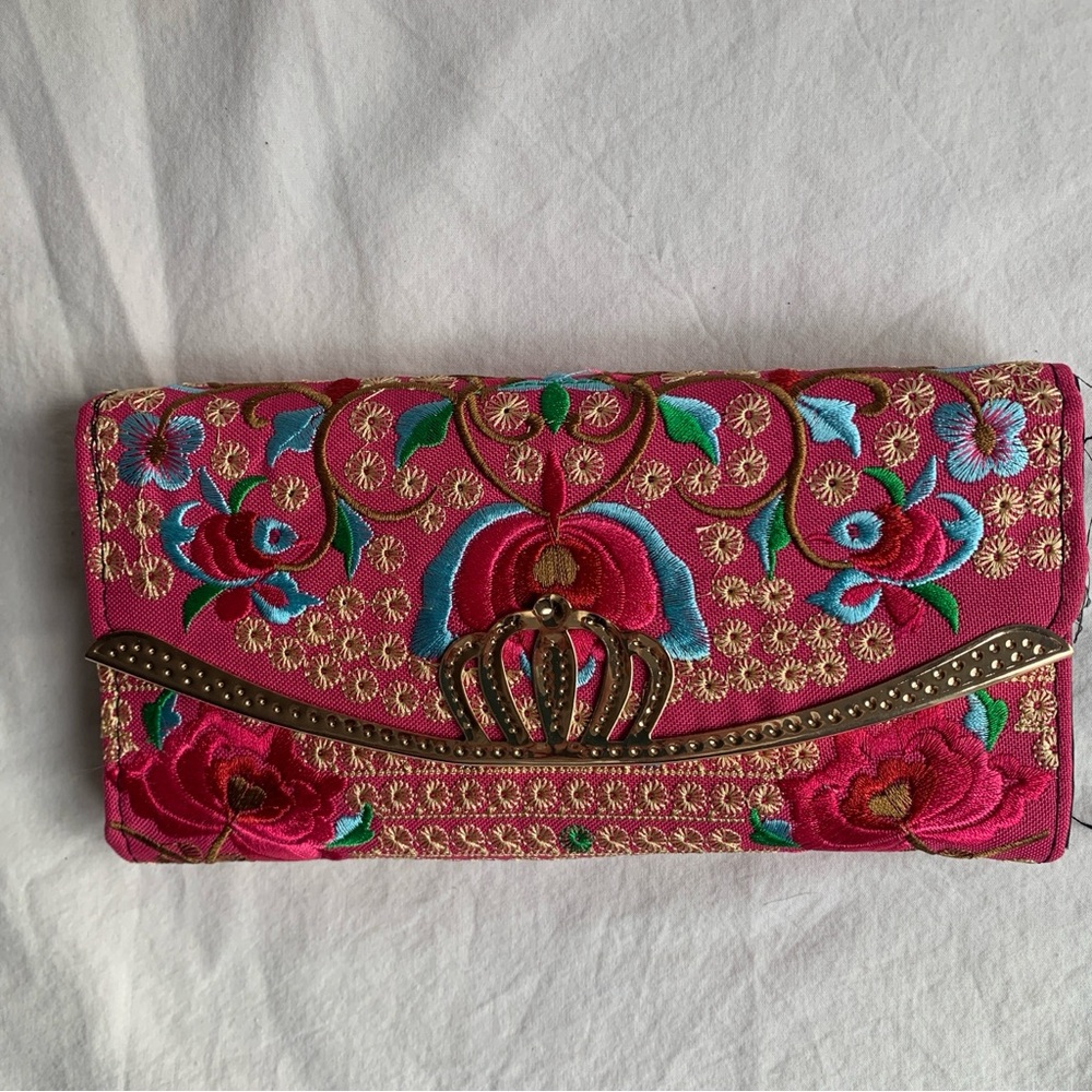 Embroidered Oriental Pink Floral Women's Clutch